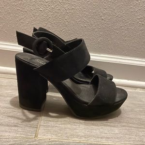 Black heels chunky